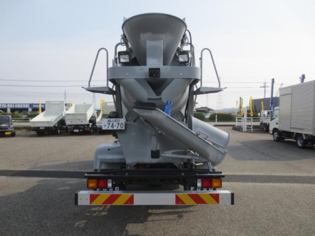 Mitsubishi Fuso Fighter 7