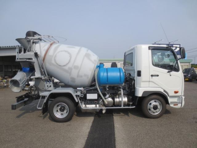 Mitsubishi Fuso Fighter 8