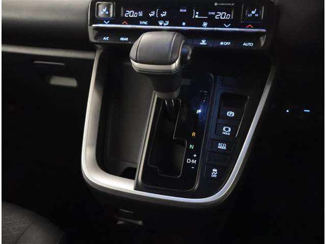 Toyota Voxy 11