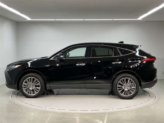Toyota Harrier 2