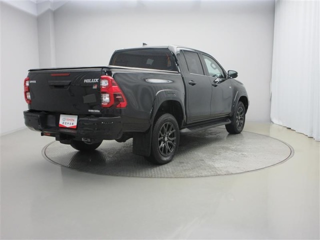 Toyota Hilux 11