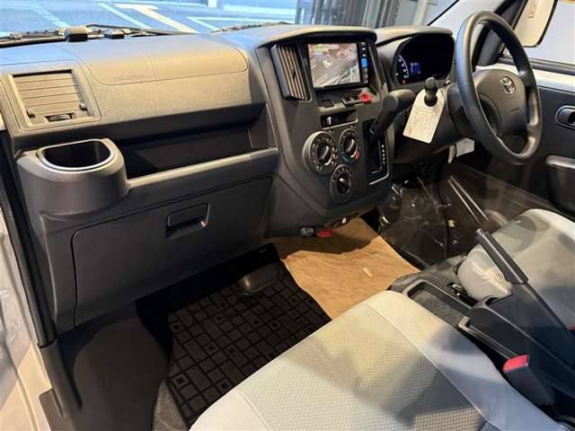 Toyota Town Ace Van 10