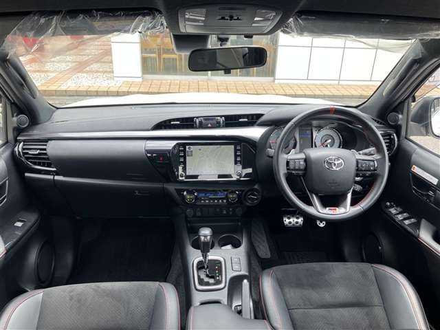 Toyota Hilux 2
