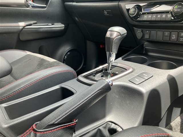Toyota Hilux 7