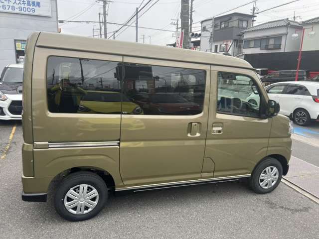 Daihatsu Atrai 6