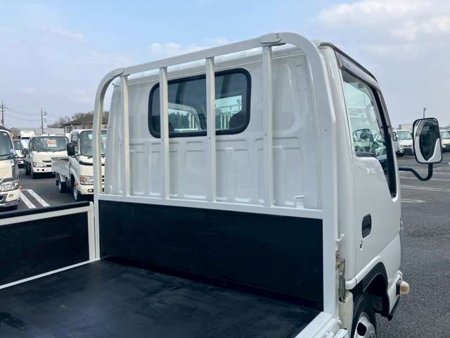 Isuzu Elf 9