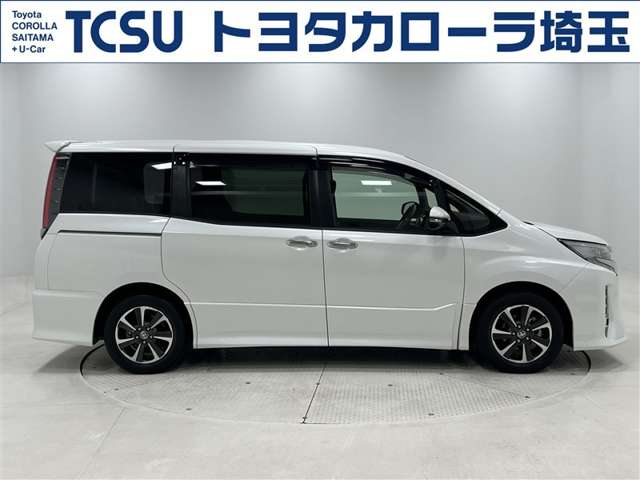 Toyota Noah 11