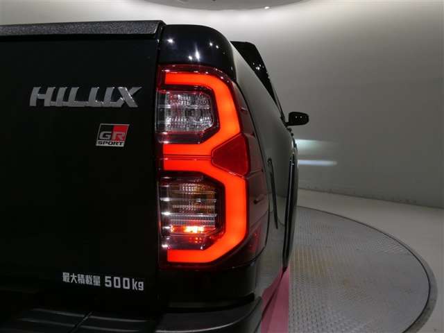 Toyota Hilux 11