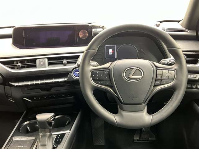 Lexus UX 5