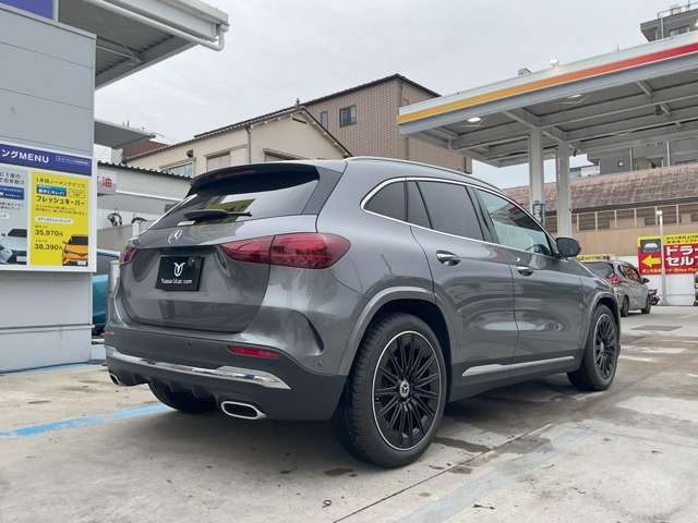 Mercedes-Benz GLA-Class 4