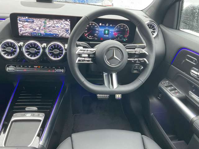 Mercedes-Benz GLA-Class 10