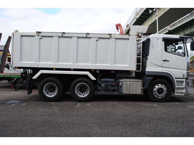 Mitsubishi Fuso Super Great 7
