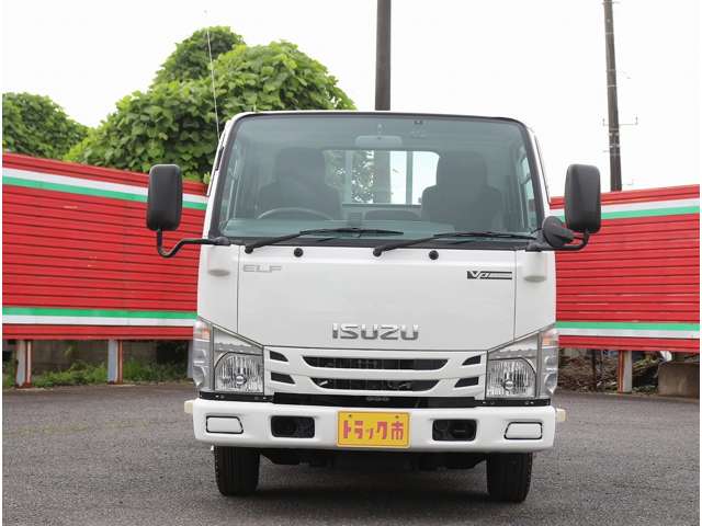 Isuzu Elf 6