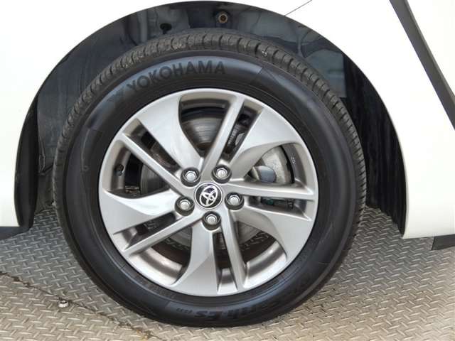 Toyota Sienta 10