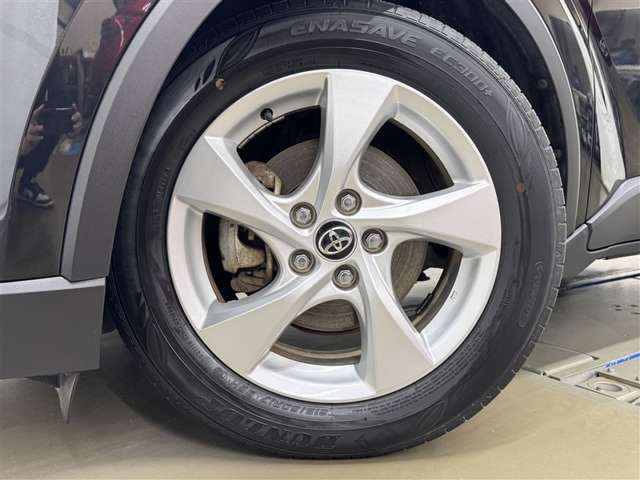 Toyota C-HR 11