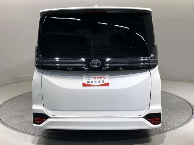 Toyota Voxy 7