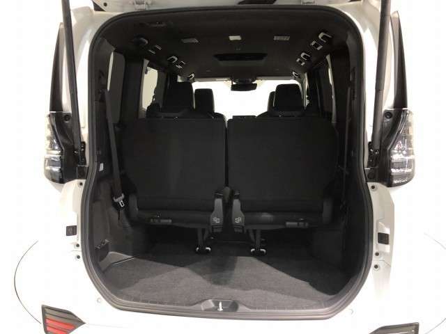Toyota Voxy 10