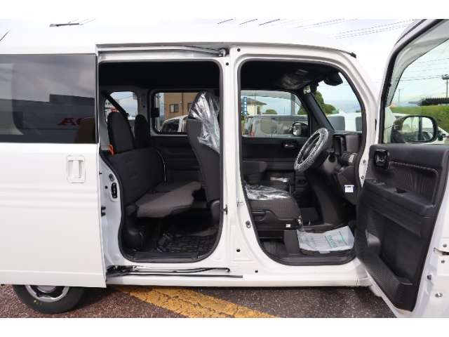 Honda N-VAN 10