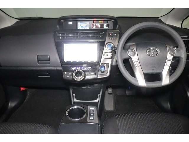 Toyota Prius α 2