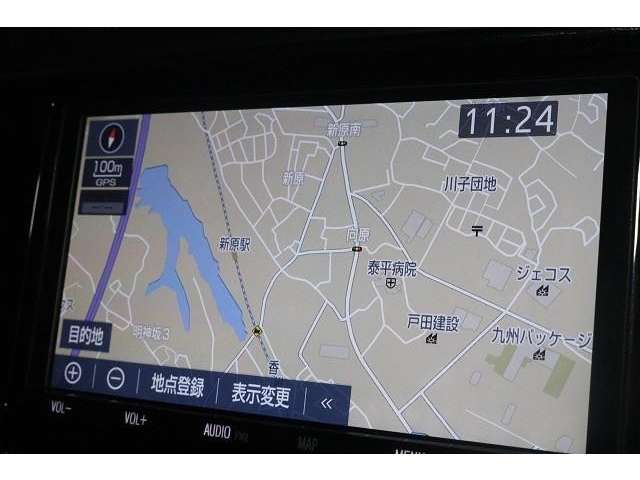 Toyota Prius α 3