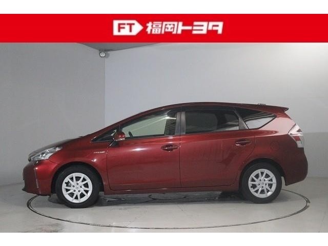 Toyota Prius α 5