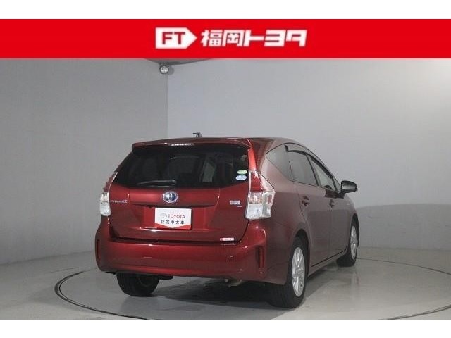 Toyota Prius α 6