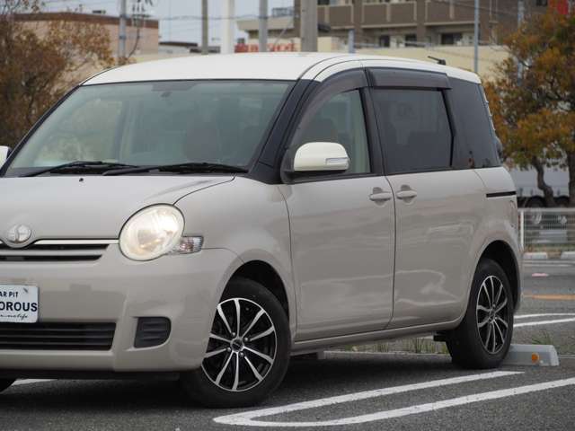 Toyota Sienta 7