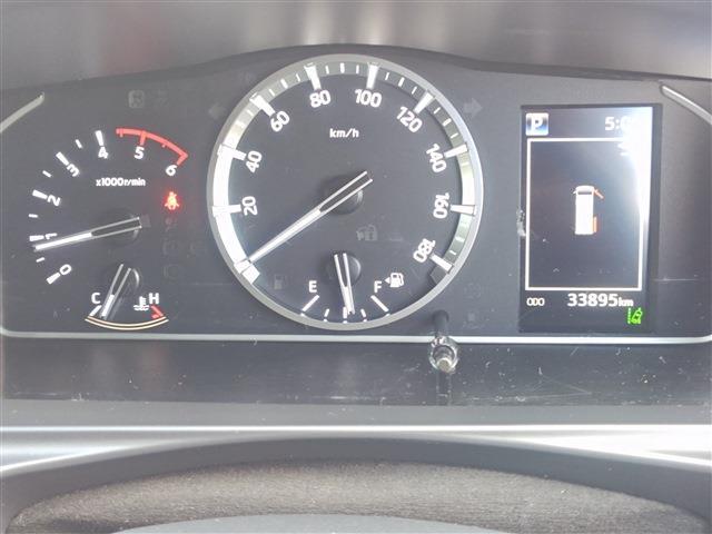 Toyota Hiace Van 10
