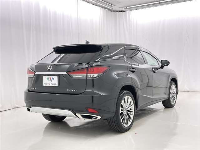 Lexus RX 7