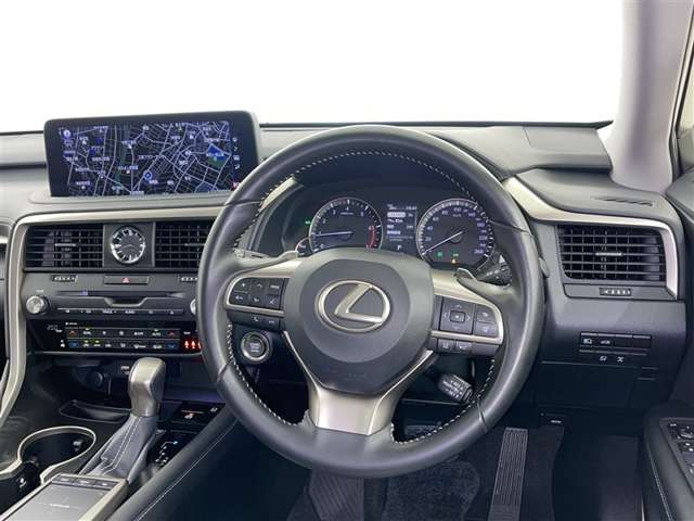 Lexus RX 9