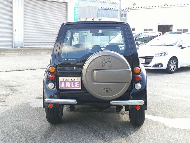 Mitsubishi Pajero Junior 6