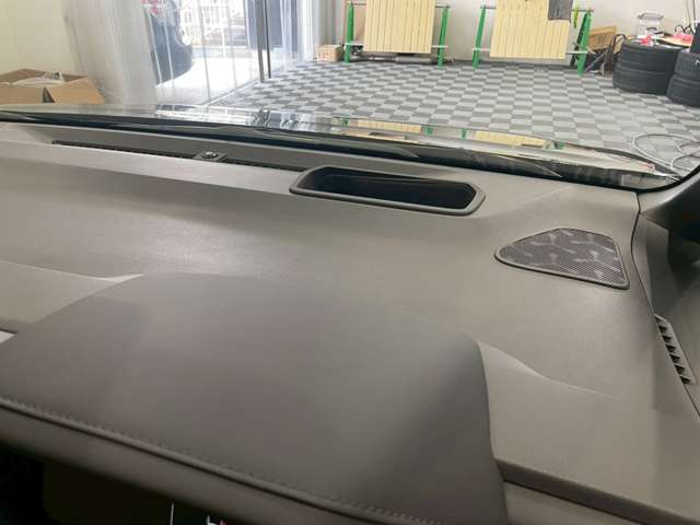 Toyota Voxy 12