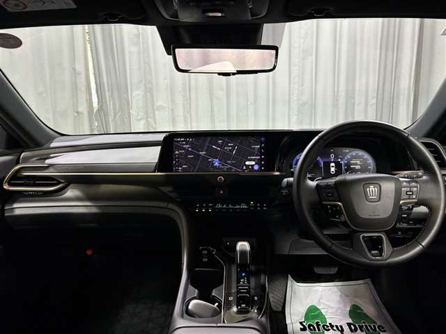 Toyota Crown Crossover 11