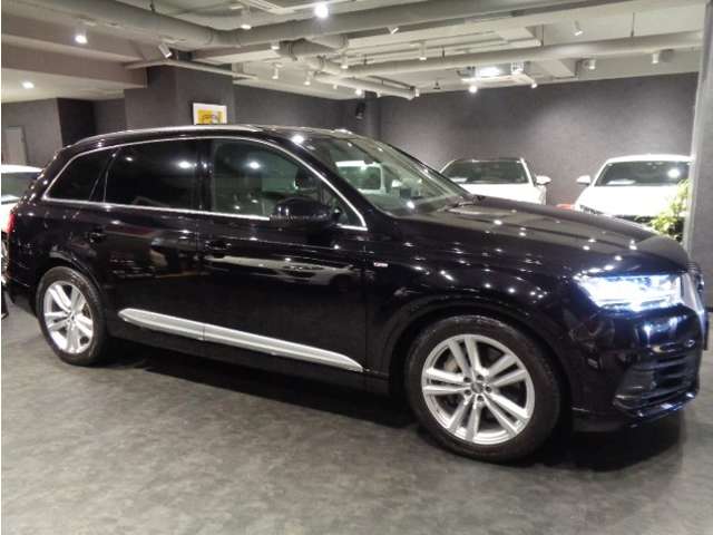 Audi Q7 8