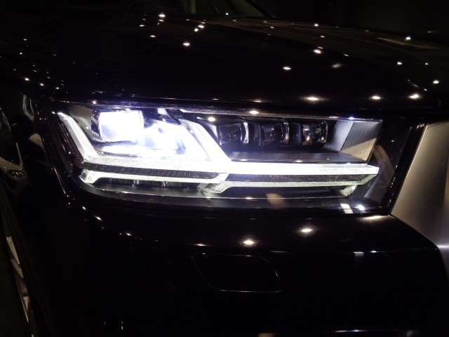 Audi Q7 10