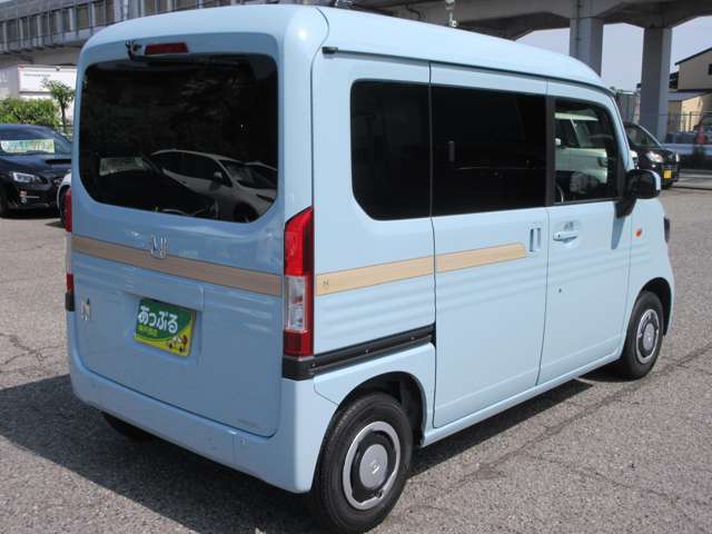 Honda N-VAN 8