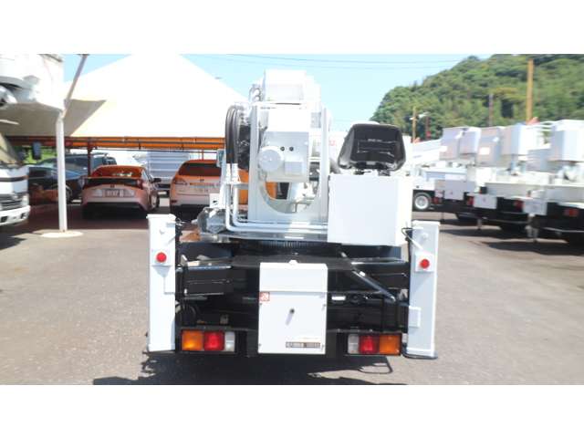 Mitsubishi Fuso Canter 6