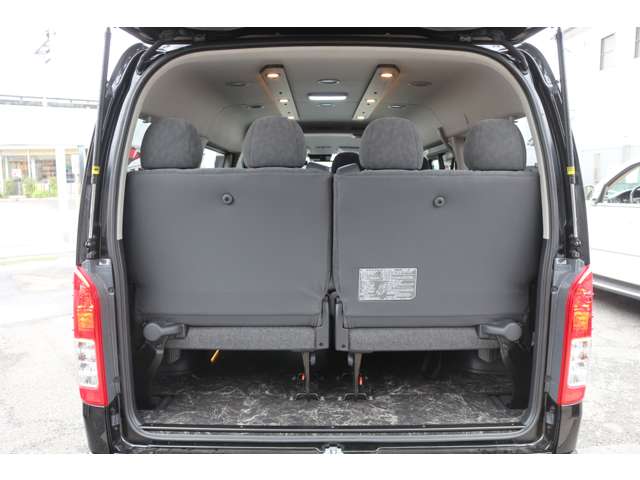 Toyota Hiace 12