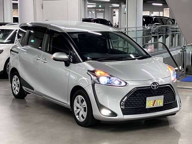Toyota Sienta 8