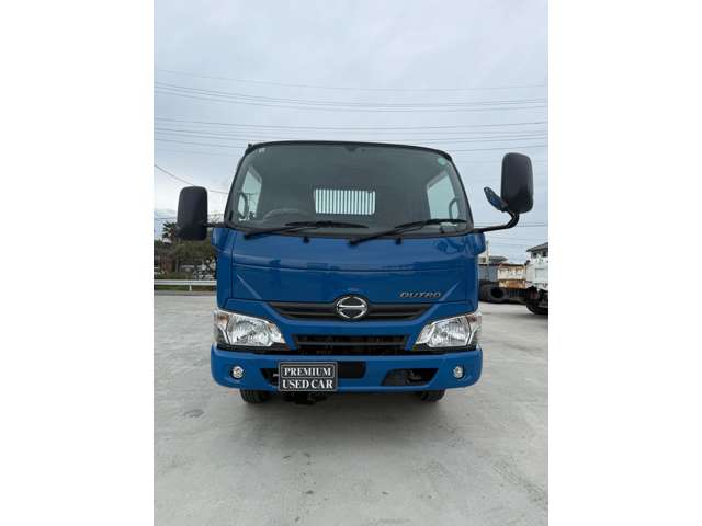 Hino Dutro 2