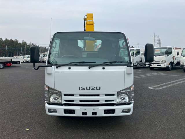 Isuzu Elf 2