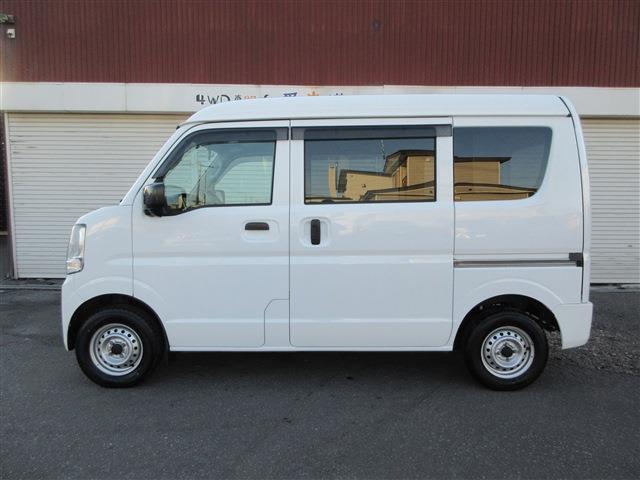 Nissan NV100 Clipper 4