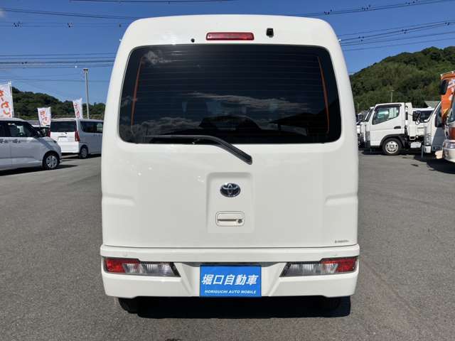 Toyota Pixis Van 5