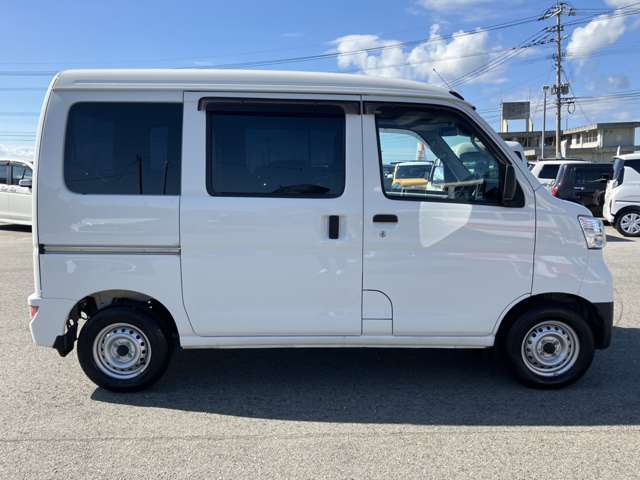 Toyota Pixis Van 9