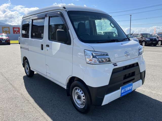Toyota Pixis Van 10