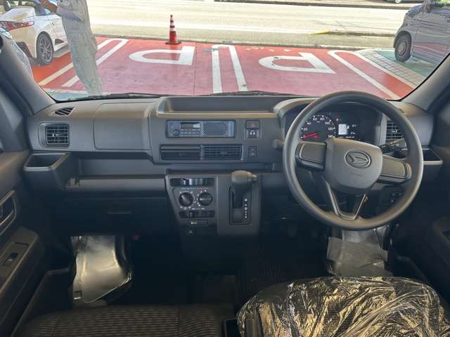 Daihatsu Hijet Deck Van 7