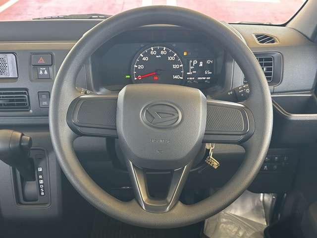 Daihatsu Hijet Deck Van 8