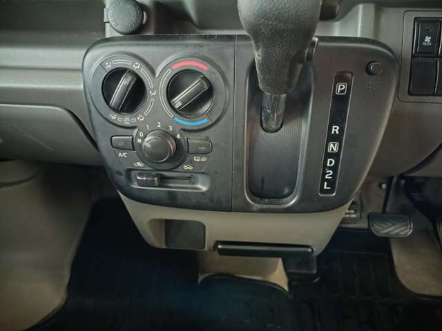 Suzuki Every 12