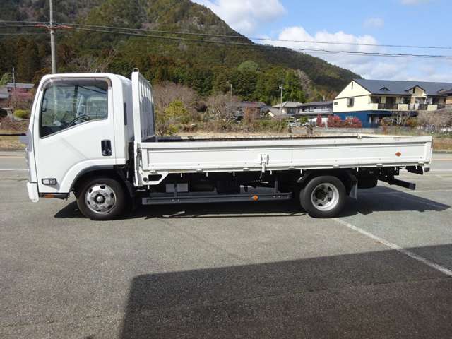 Isuzu Elf 8