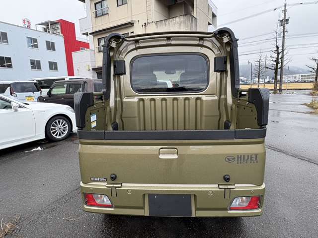 Daihatsu Hijet Deck Van 3